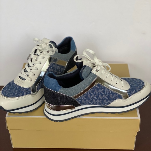 MICHAEL KORS Maddy Trainer Denin Jacquard - Picture 9 of 12